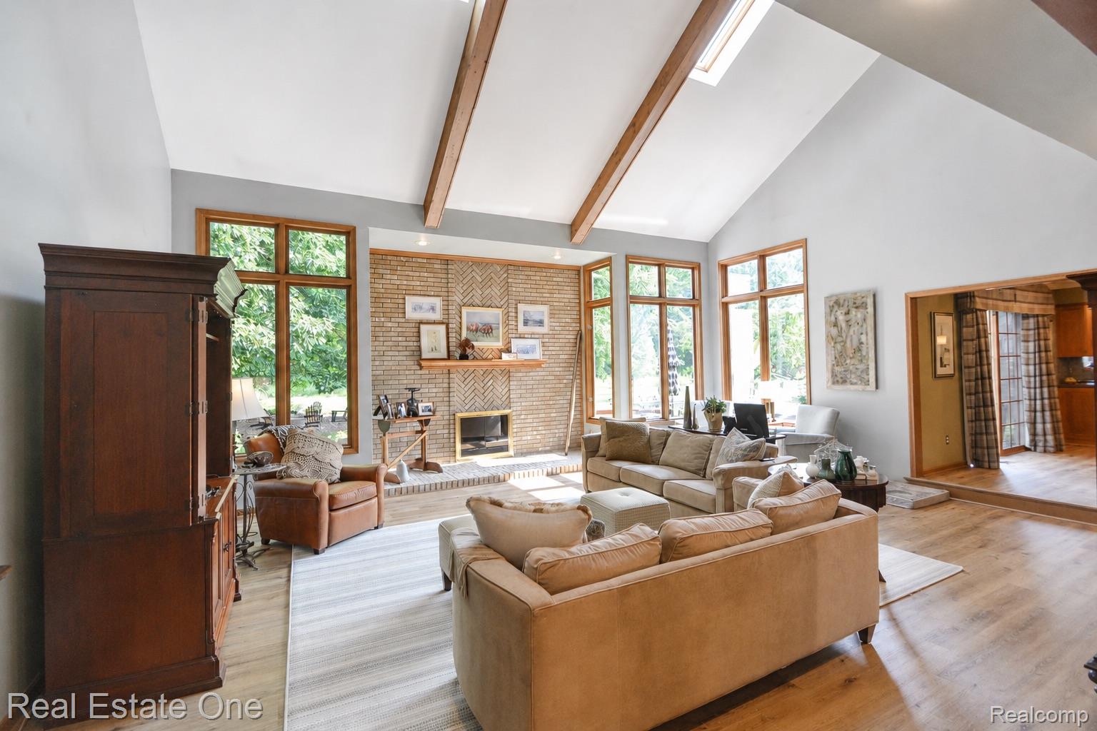 1370 Springwood Lane