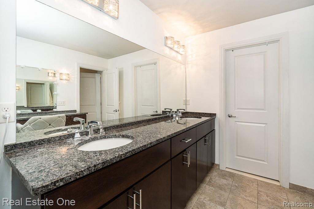 4176 Oak Arbor Court