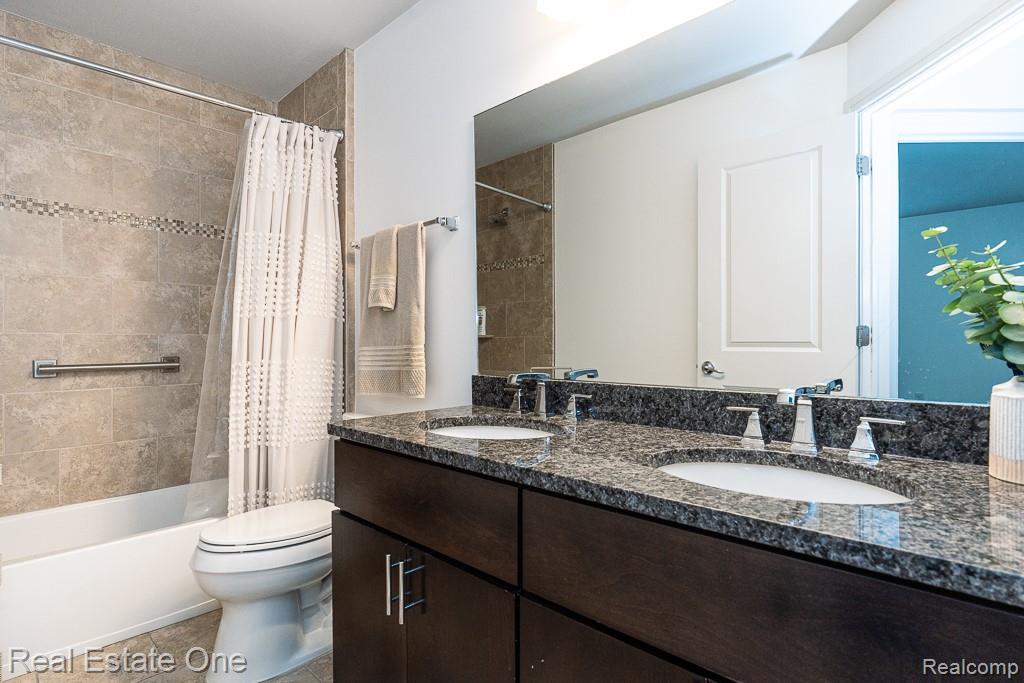 4176 Oak Arbor Court