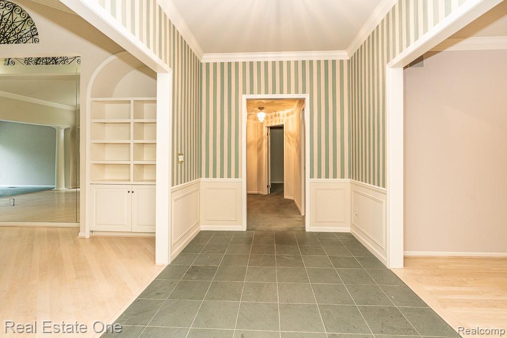 7383 SIMSBURY Drive