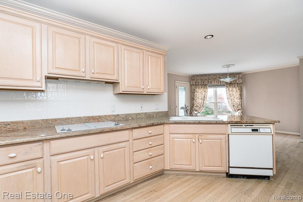 7383 SIMSBURY Drive