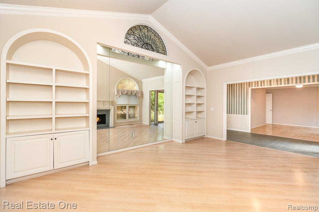 7383 SIMSBURY Drive