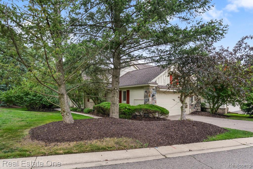 7383 SIMSBURY Drive