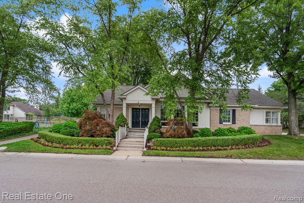 7383 SIMSBURY Drive