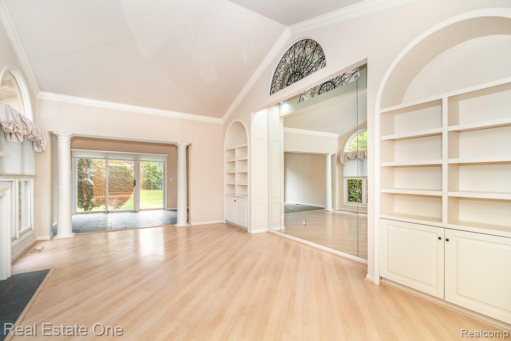 7383 SIMSBURY Drive
