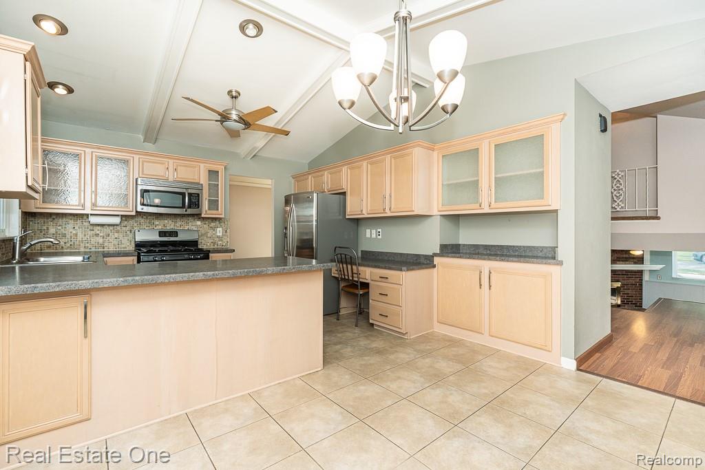 3444 Eagle Drive
