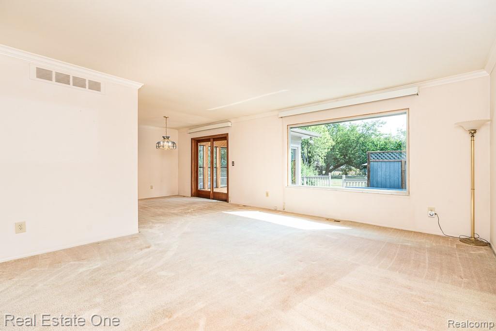 3444 Eagle Drive