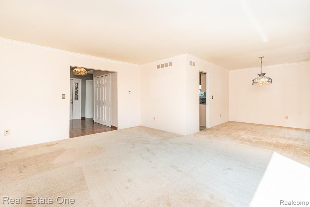 3444 Eagle Drive