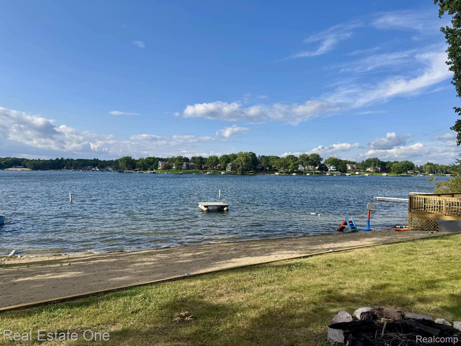 3764 Lake Oakland Shores Drive