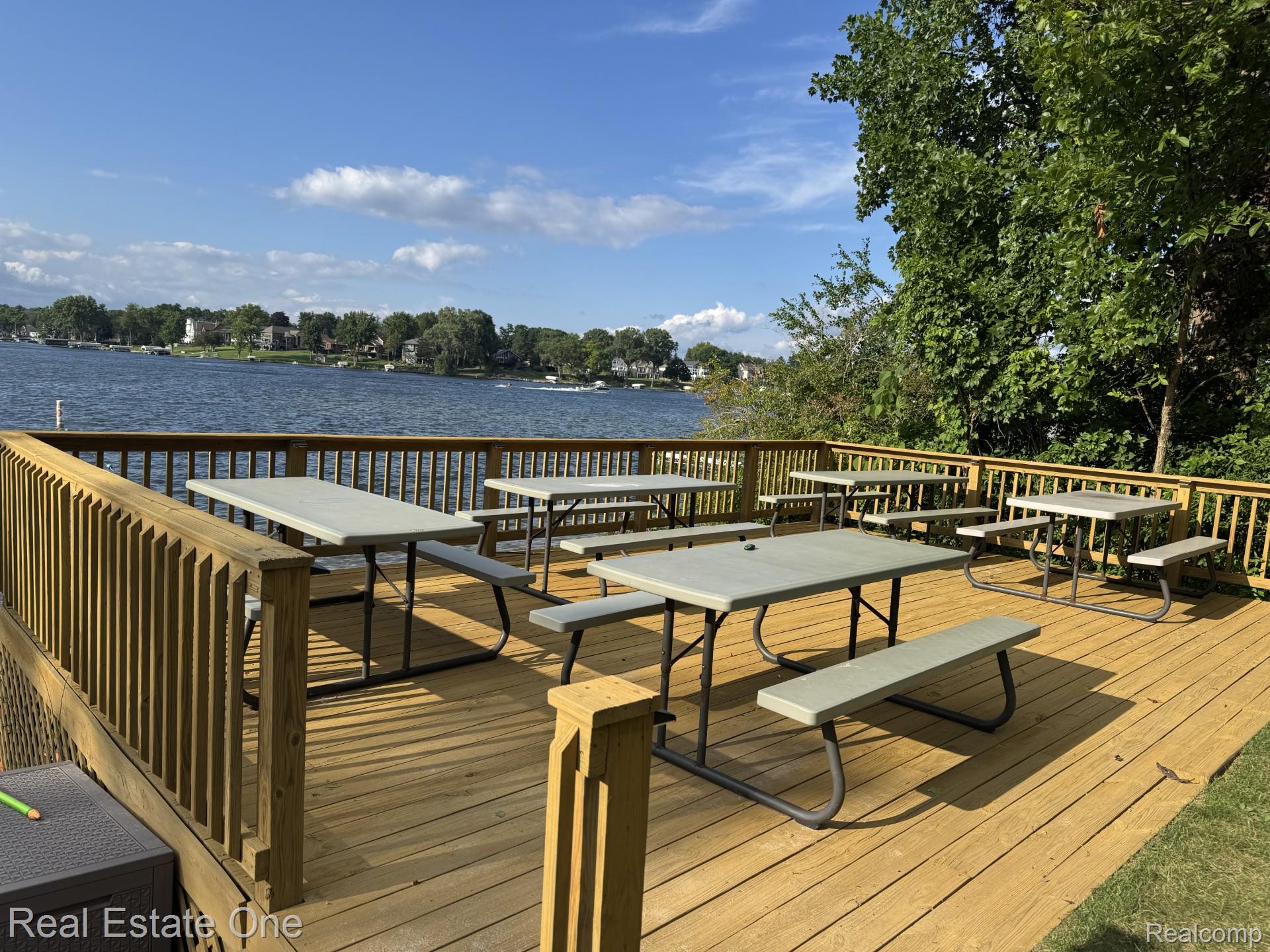 3764 Lake Oakland Shores Drive