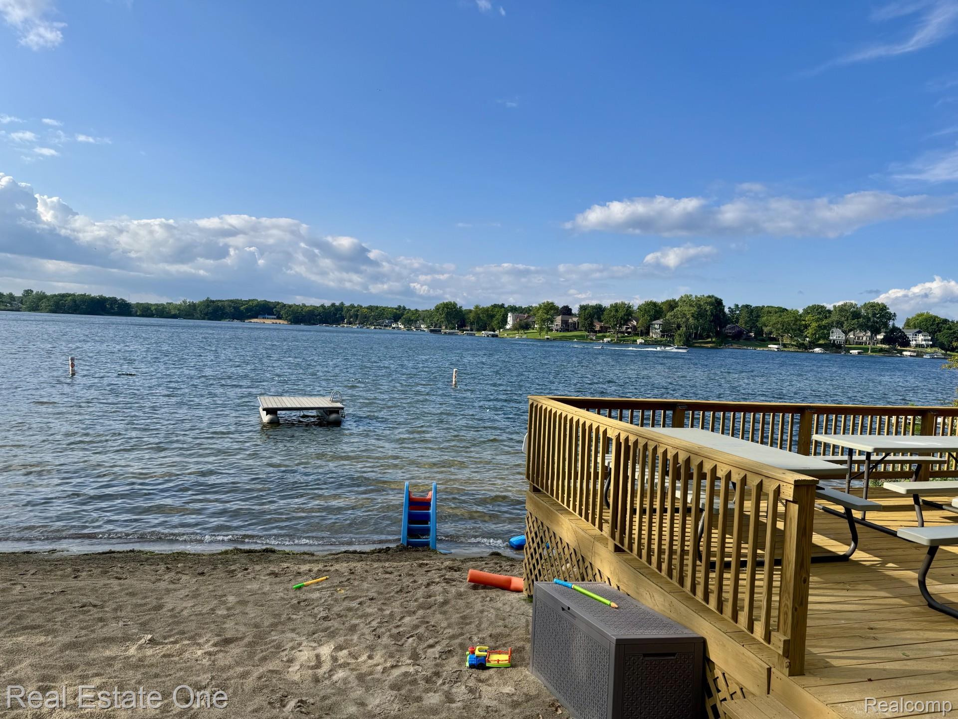 3764 Lake Oakland Shores Drive