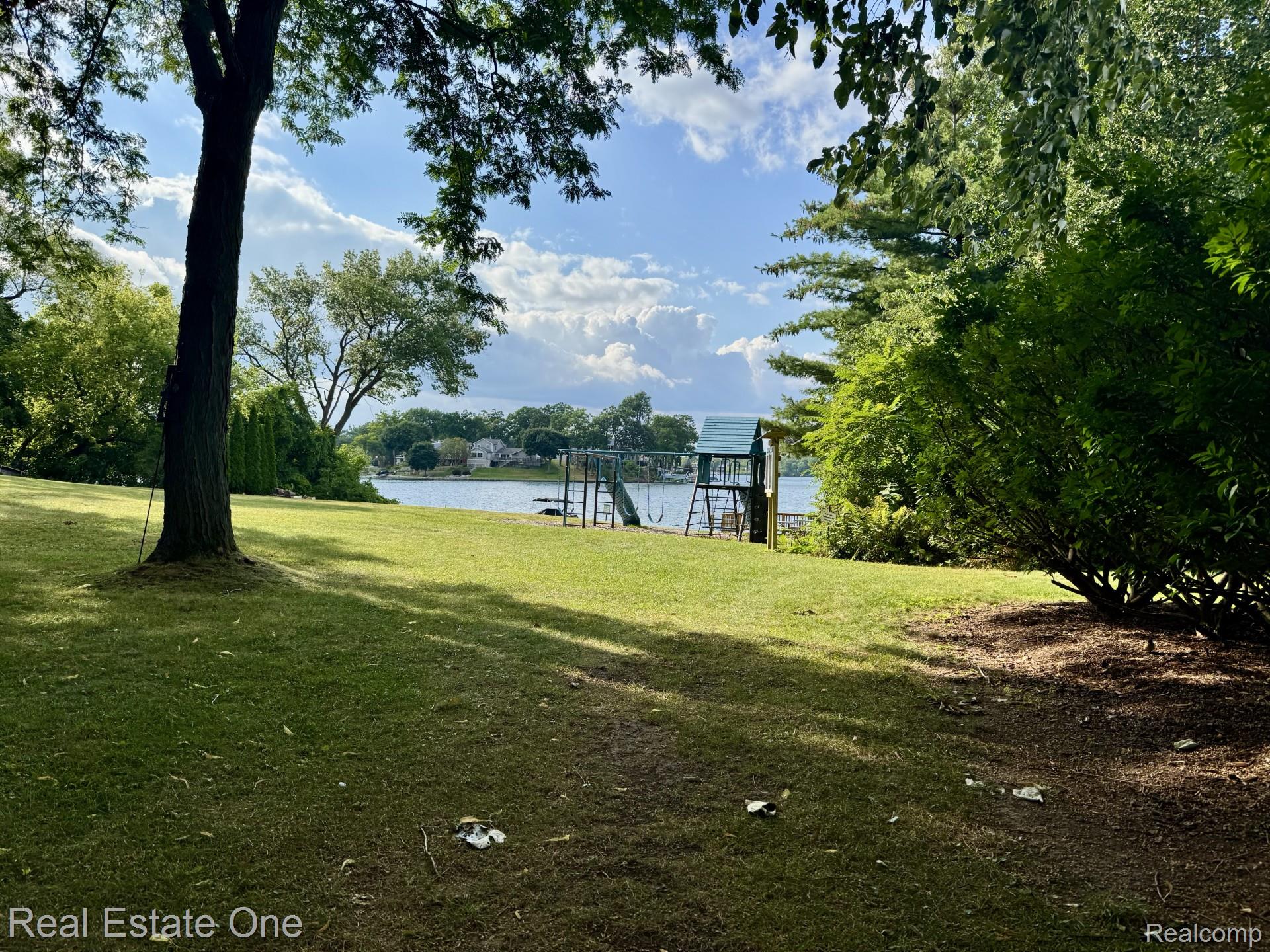 3764 Lake Oakland Shores Drive