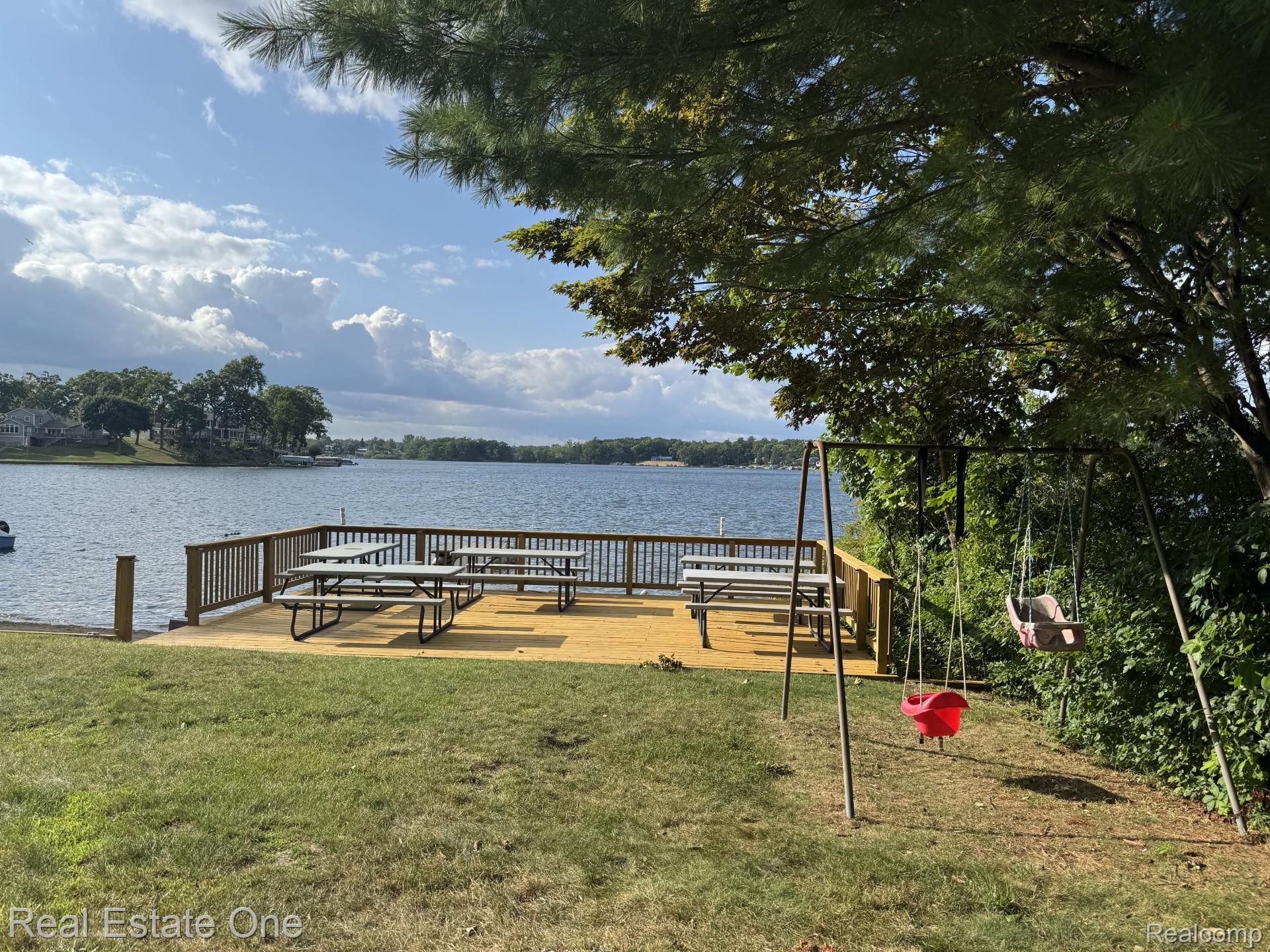 3764 Lake Oakland Shores Drive