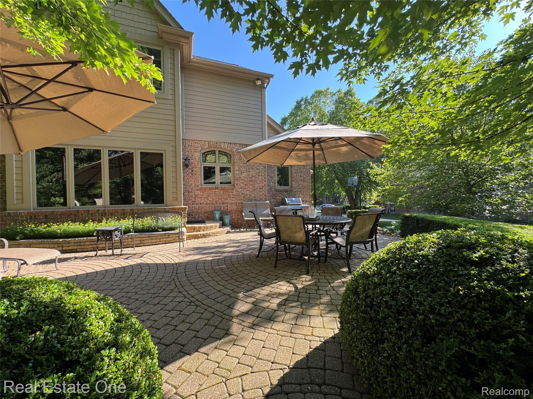 1793 Skyline Drive