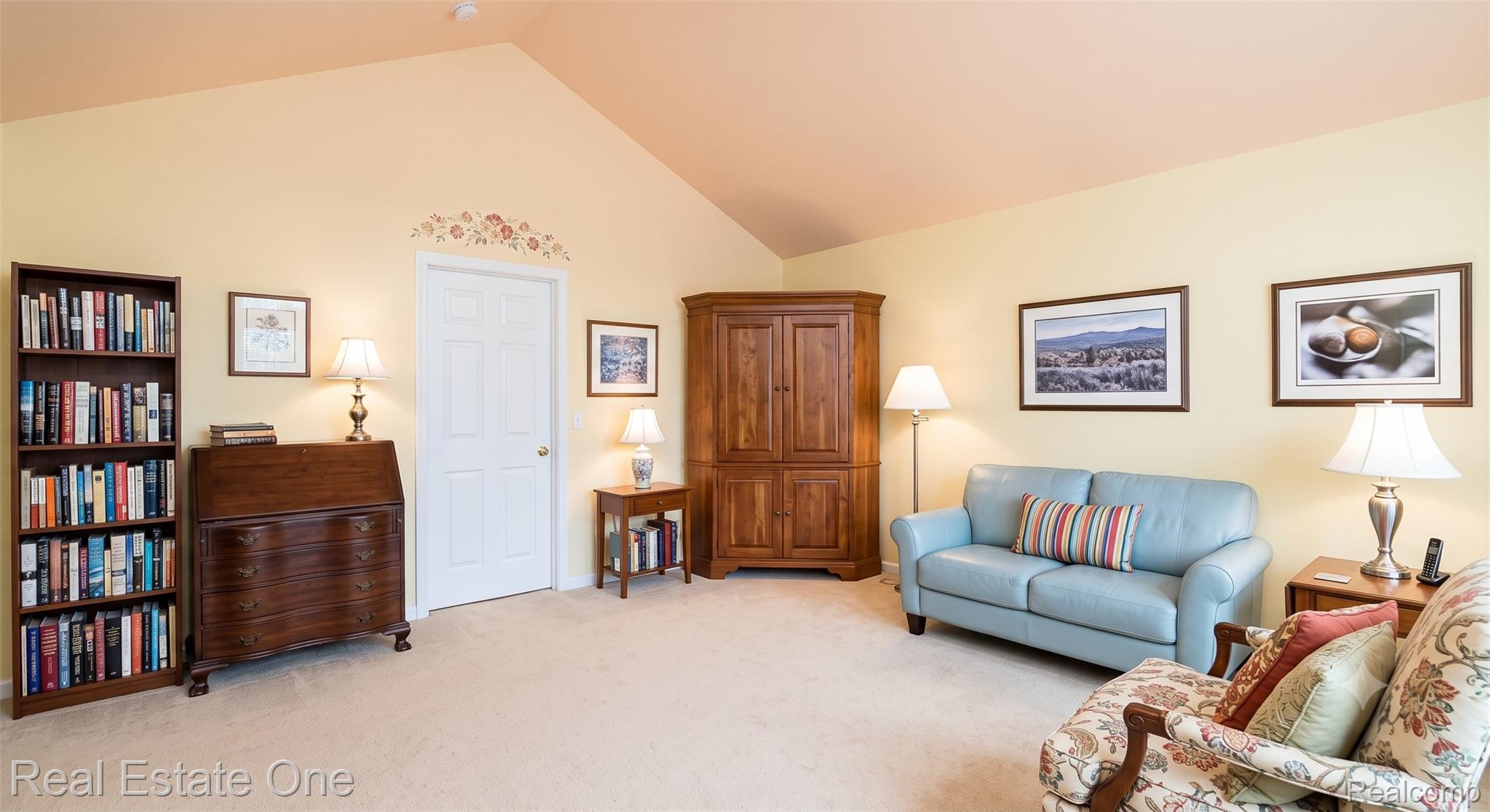 1793 Skyline Drive