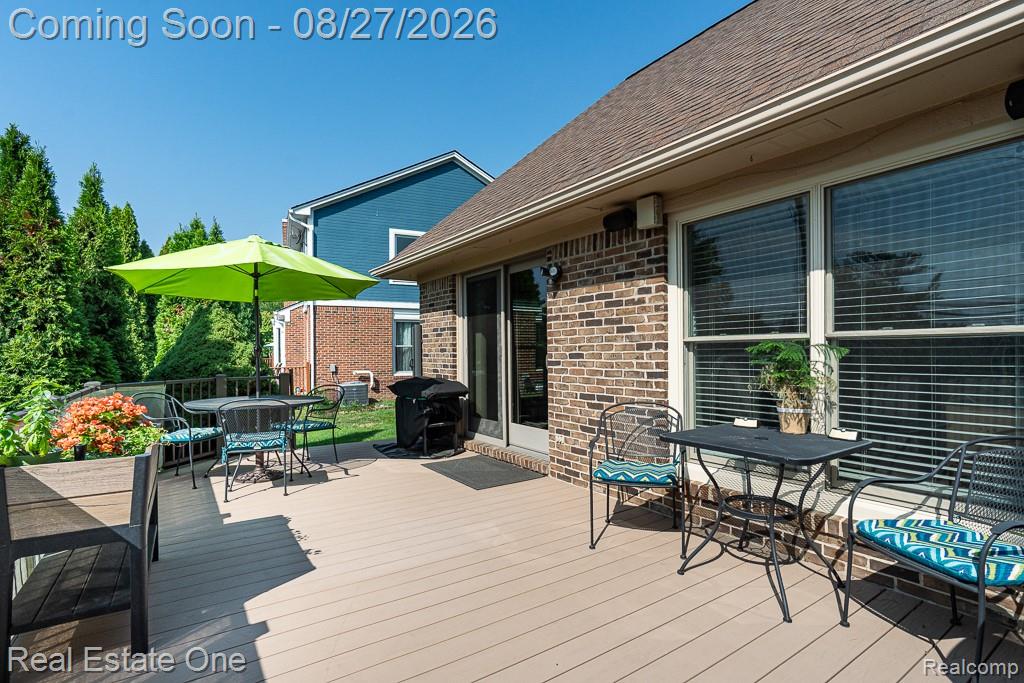 1026 Pointe Place Boulevard