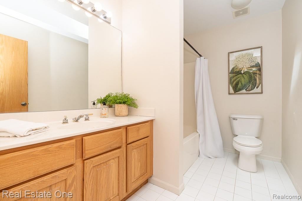 6595 Scenic Pines Court