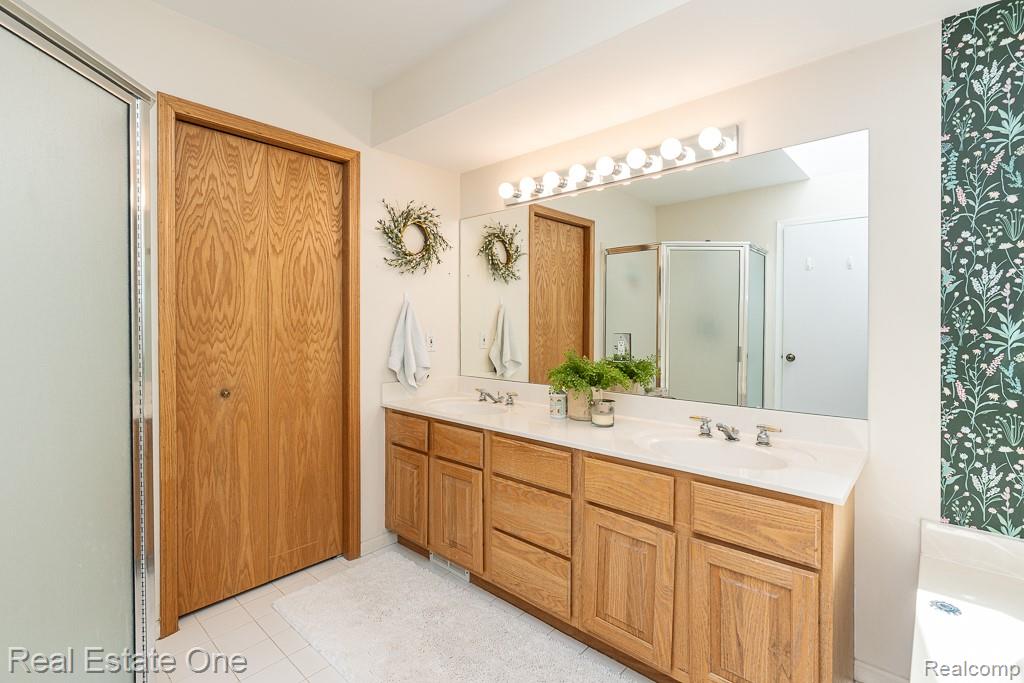6595 Scenic Pines Court