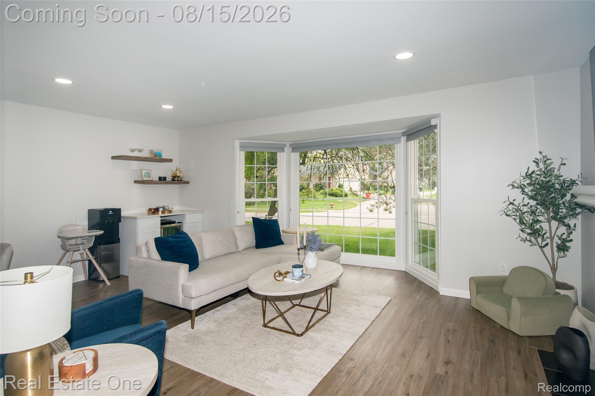 1572 Kings Cove Drive