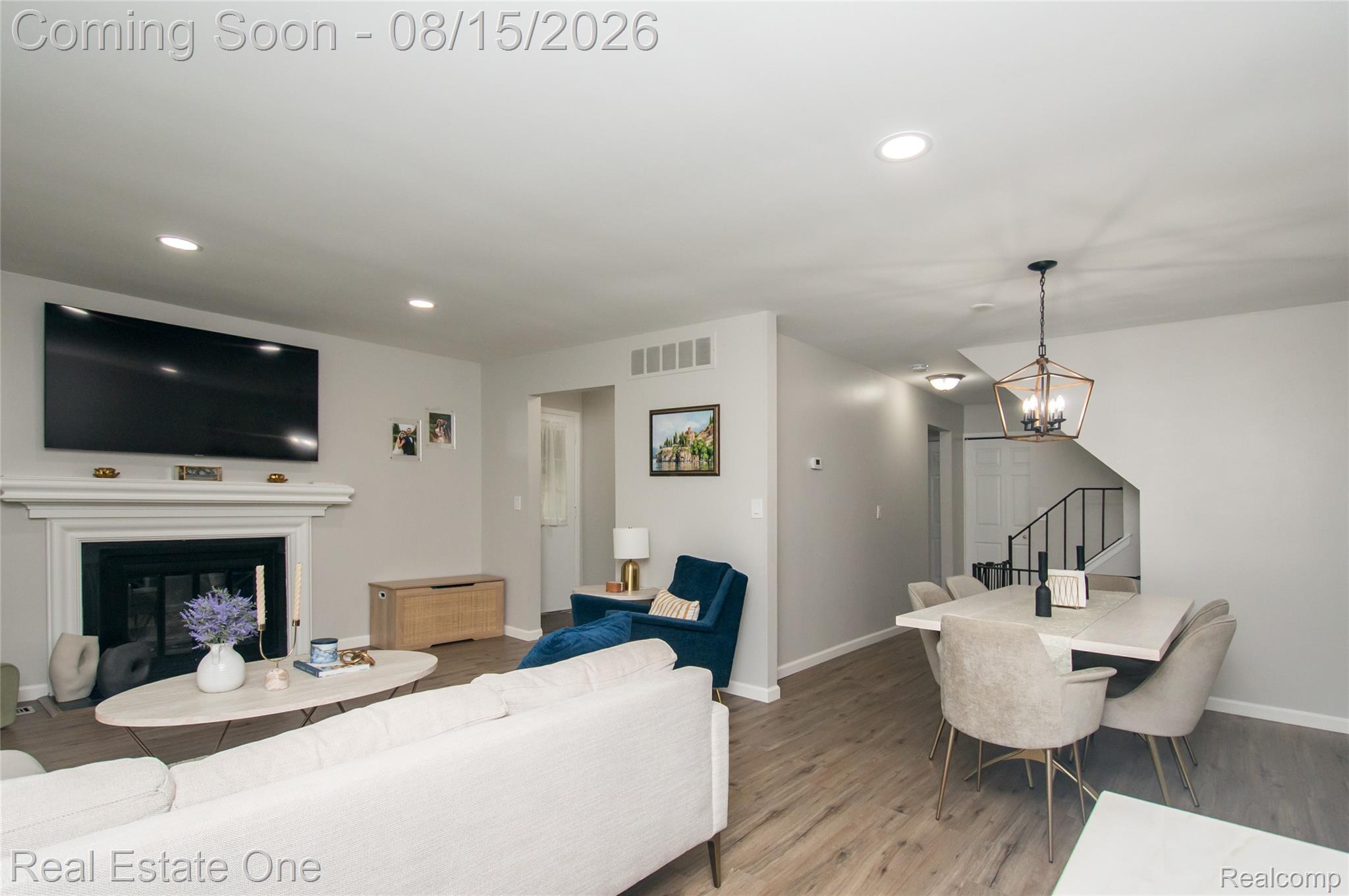 1572 Kings Cove Drive