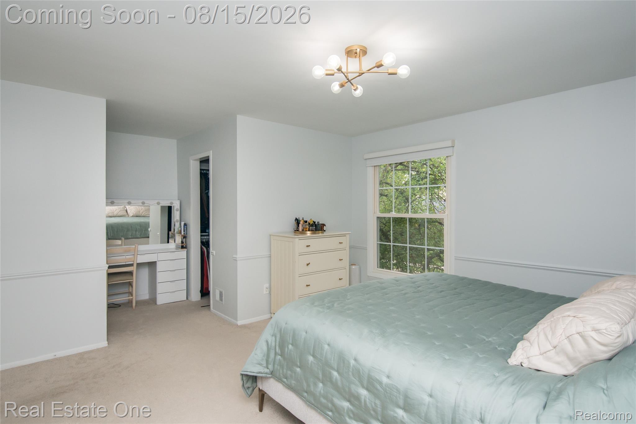 1572 Kings Cove Drive