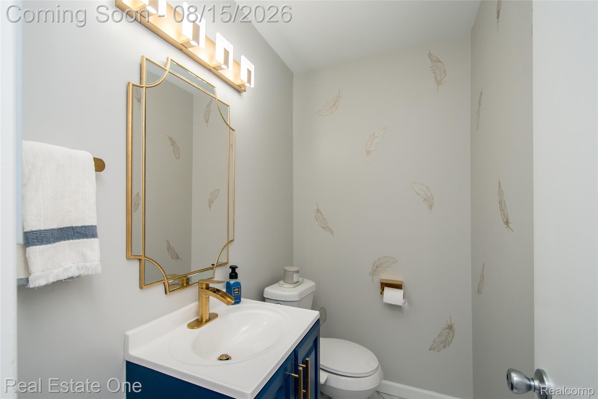 1572 Kings Cove Drive