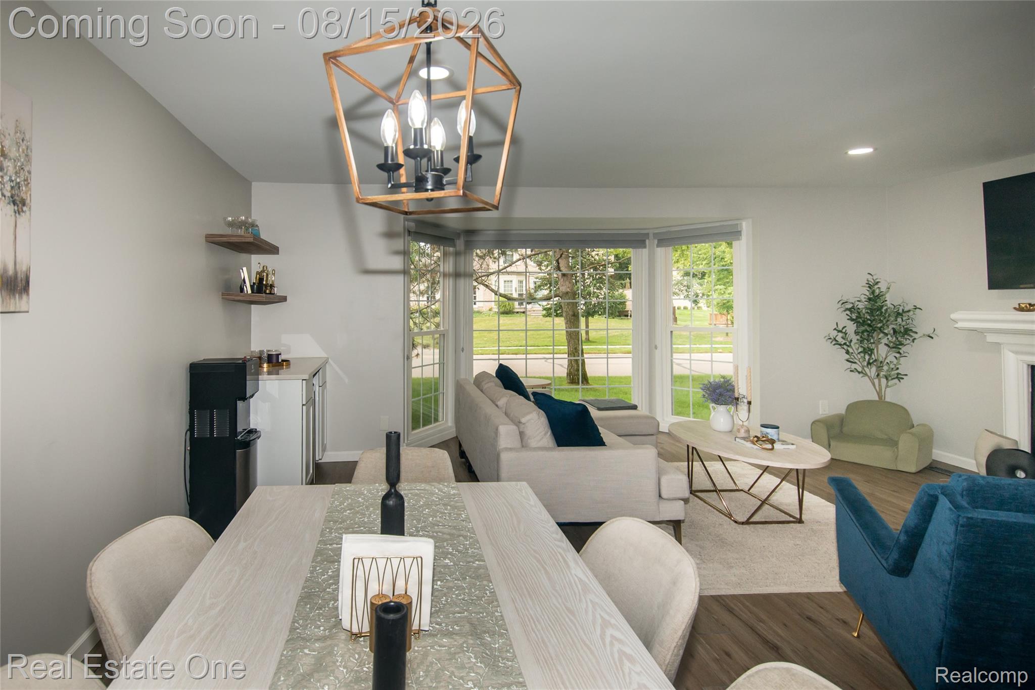 1572 Kings Cove Drive