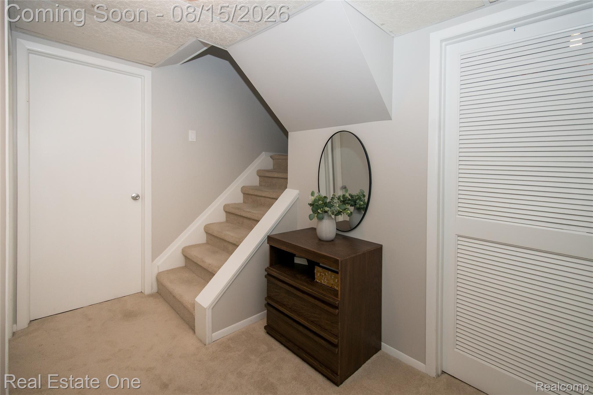 1572 Kings Cove Drive