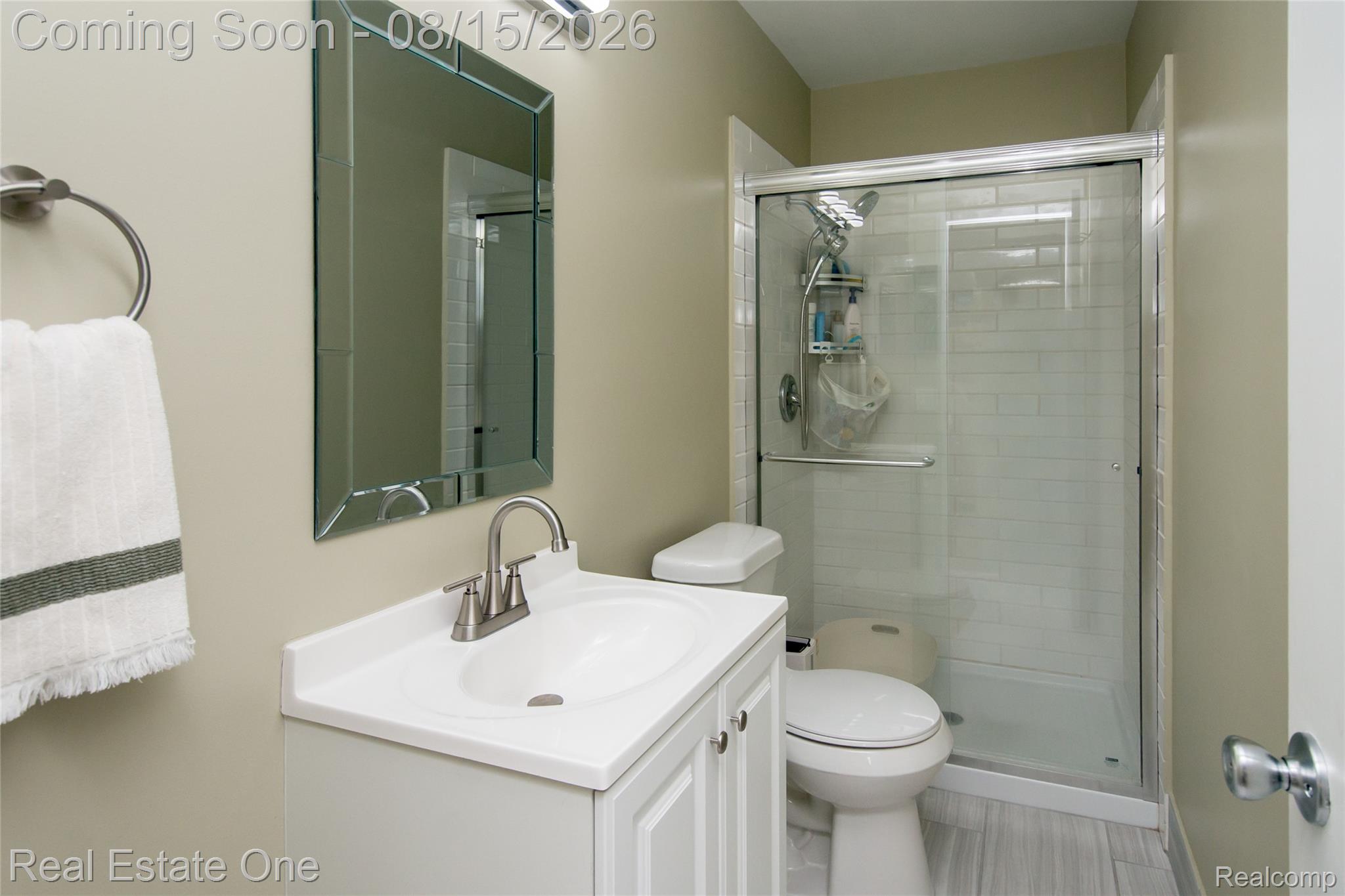 1572 Kings Cove Drive