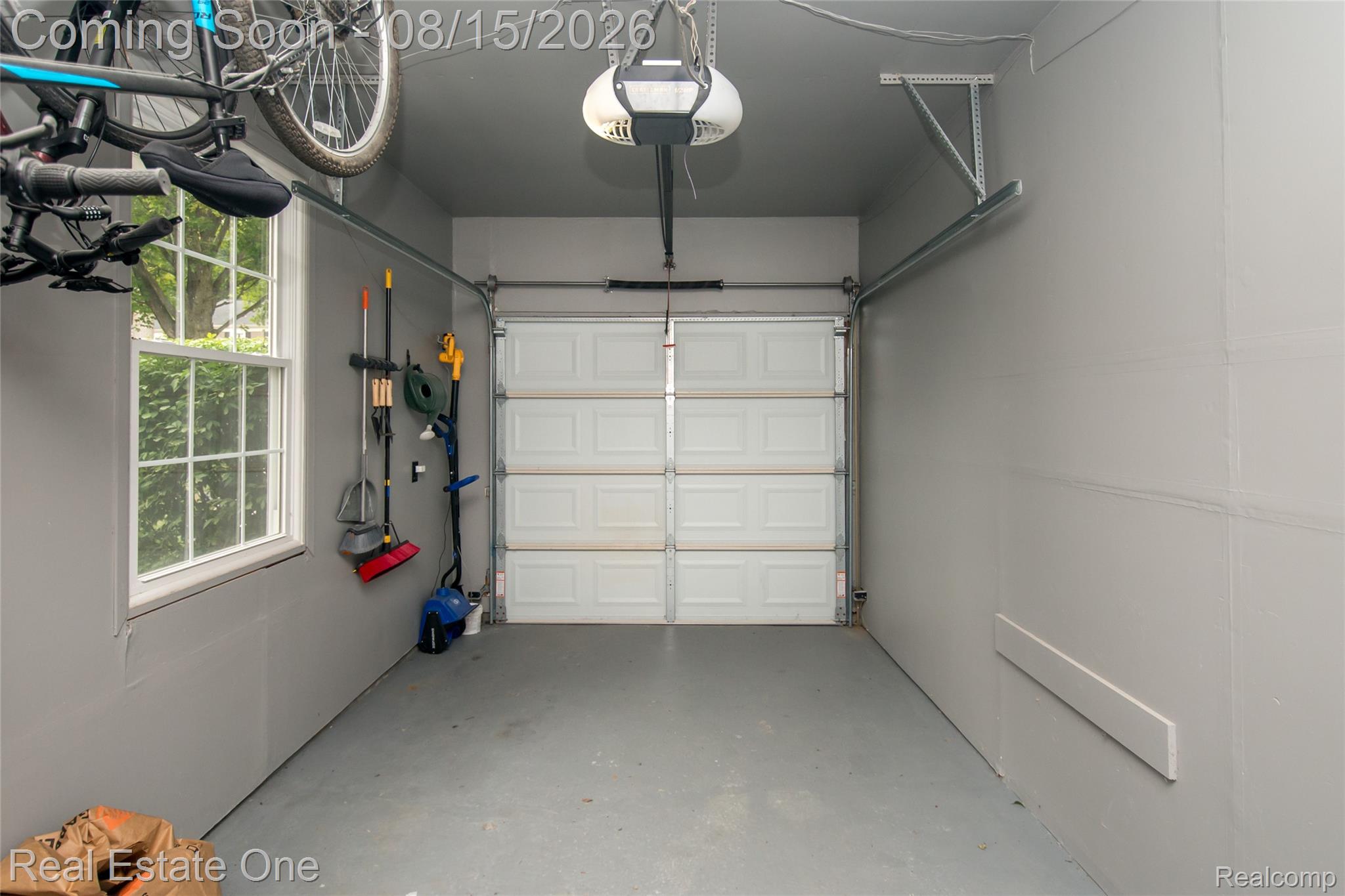 1572 Kings Cove Drive