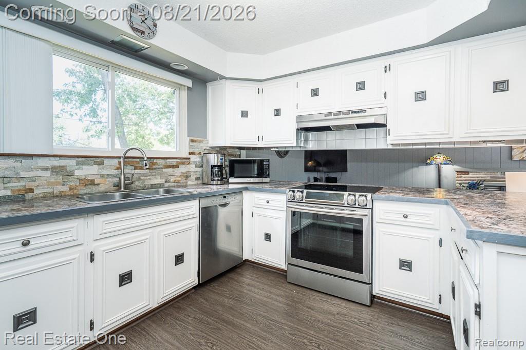 4167 Angeline Drive