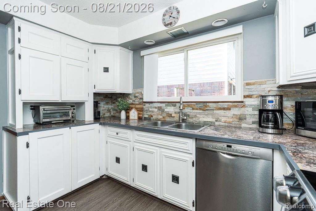 4167 Angeline Drive