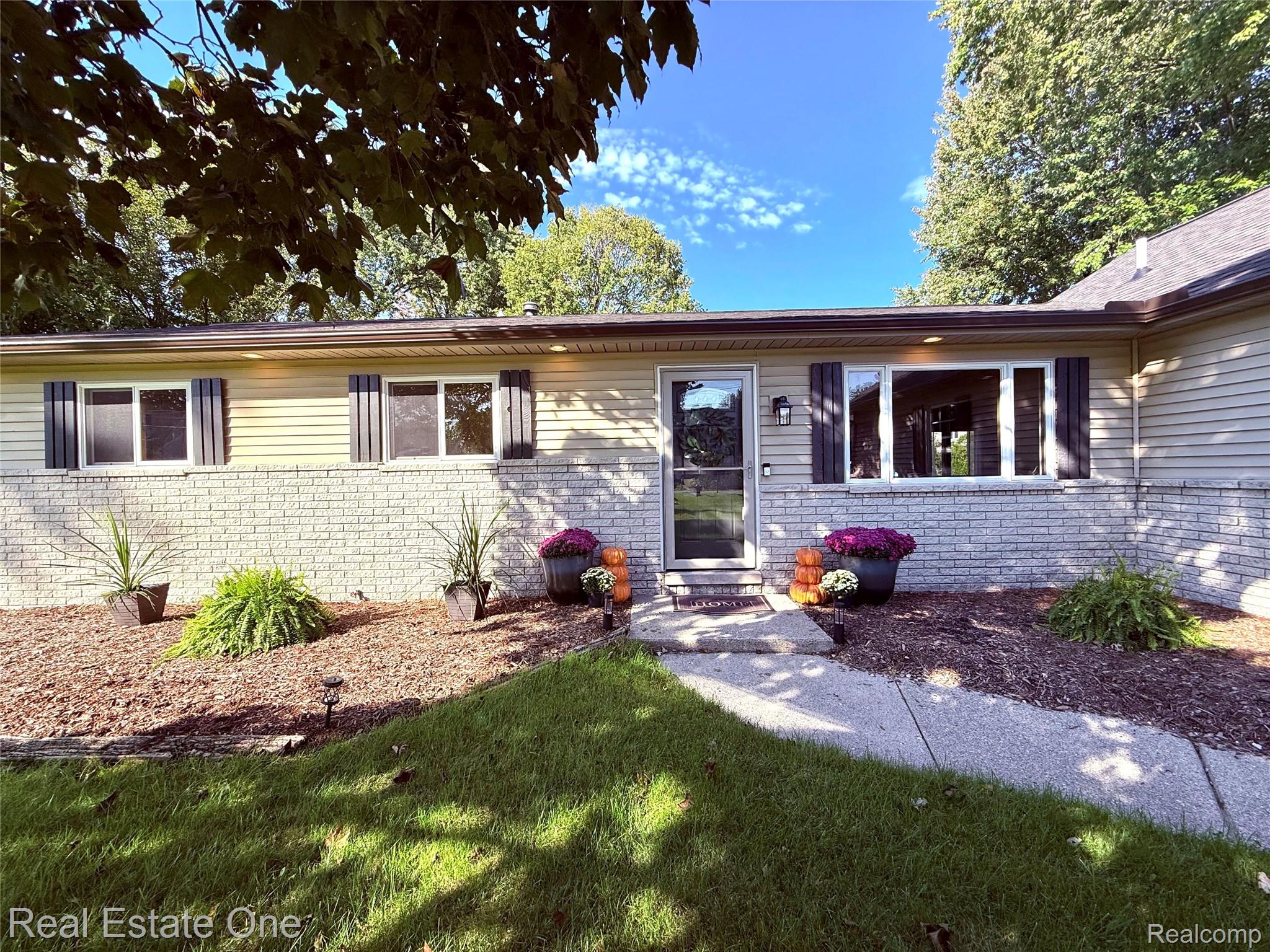 1457 Cambria Drive Troy City Oakland MICHIGAN