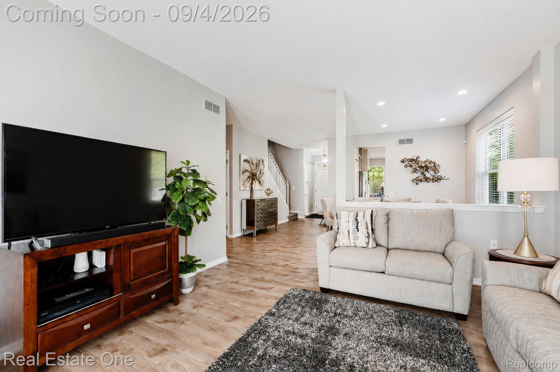 3509 Riverside Drive
