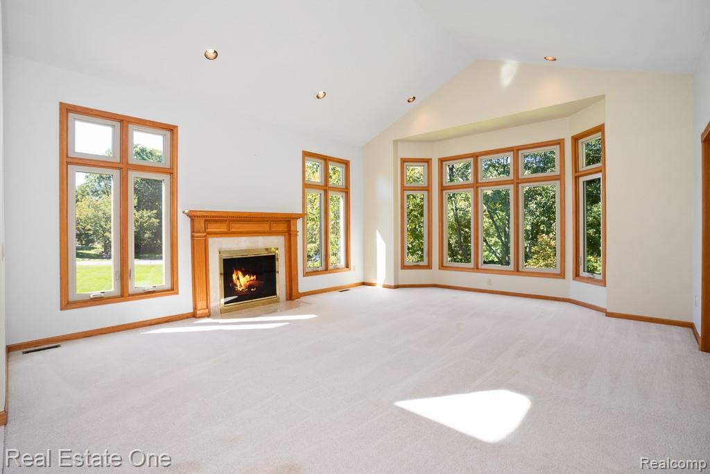 4586 Klais Drive