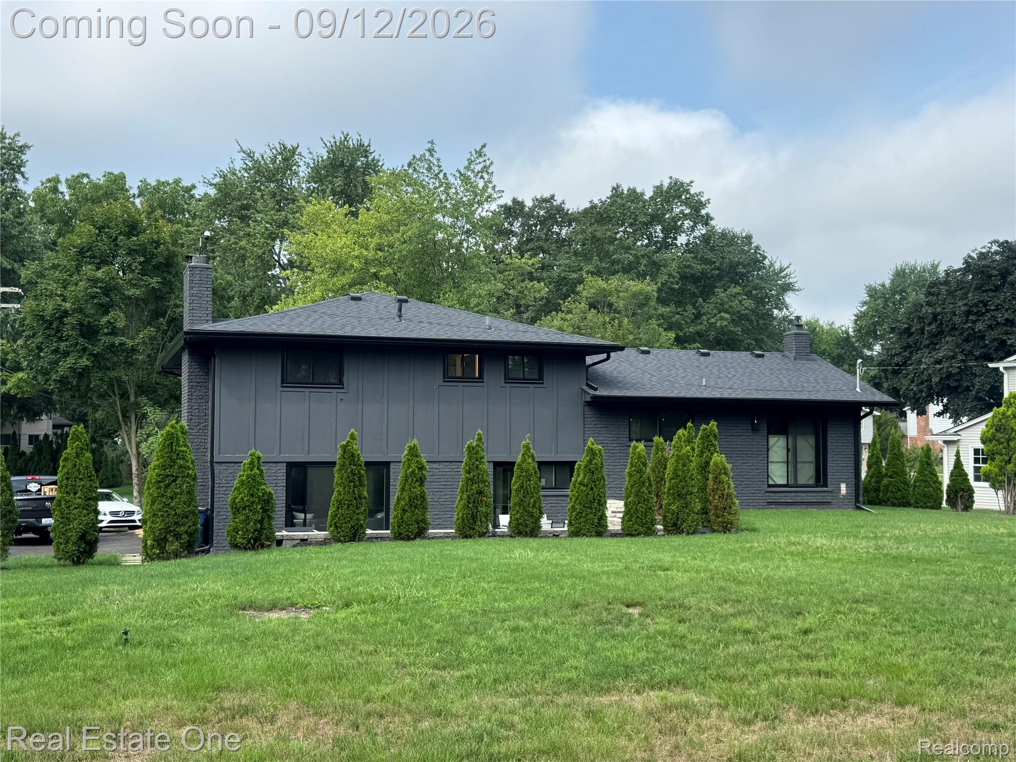 2911 Aldgate Drive