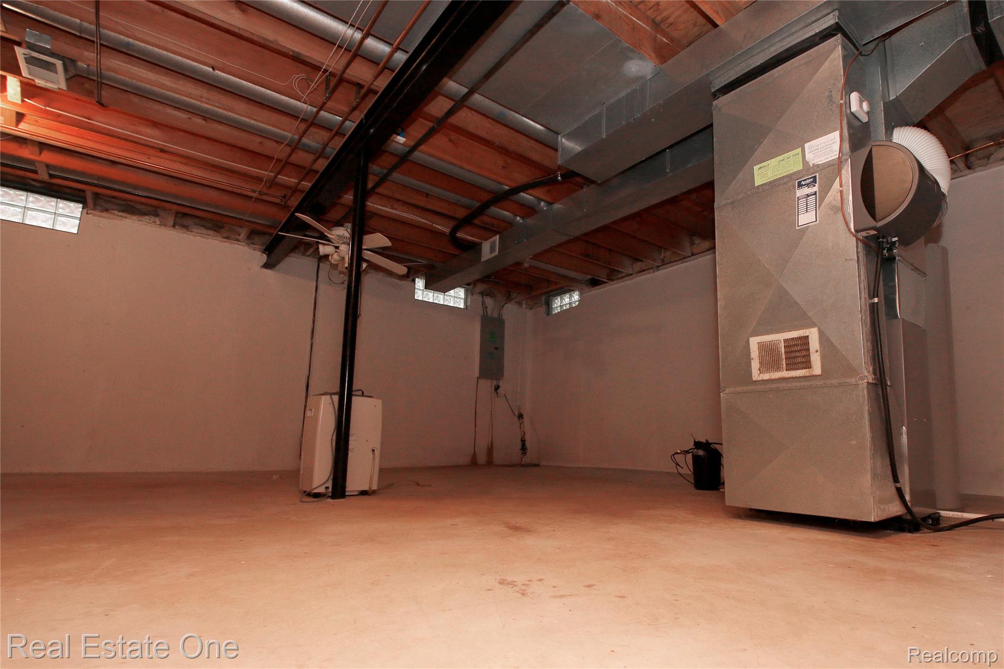 1227 Valley Circle