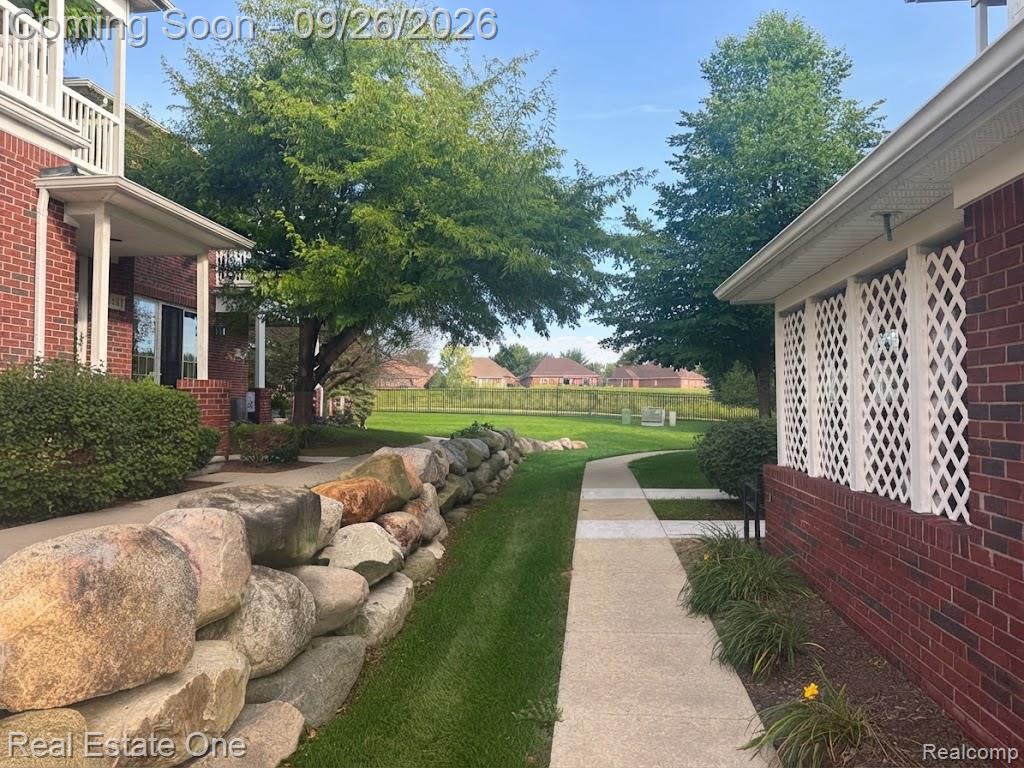 6825 Boulder Pointe Drive Unit: 32