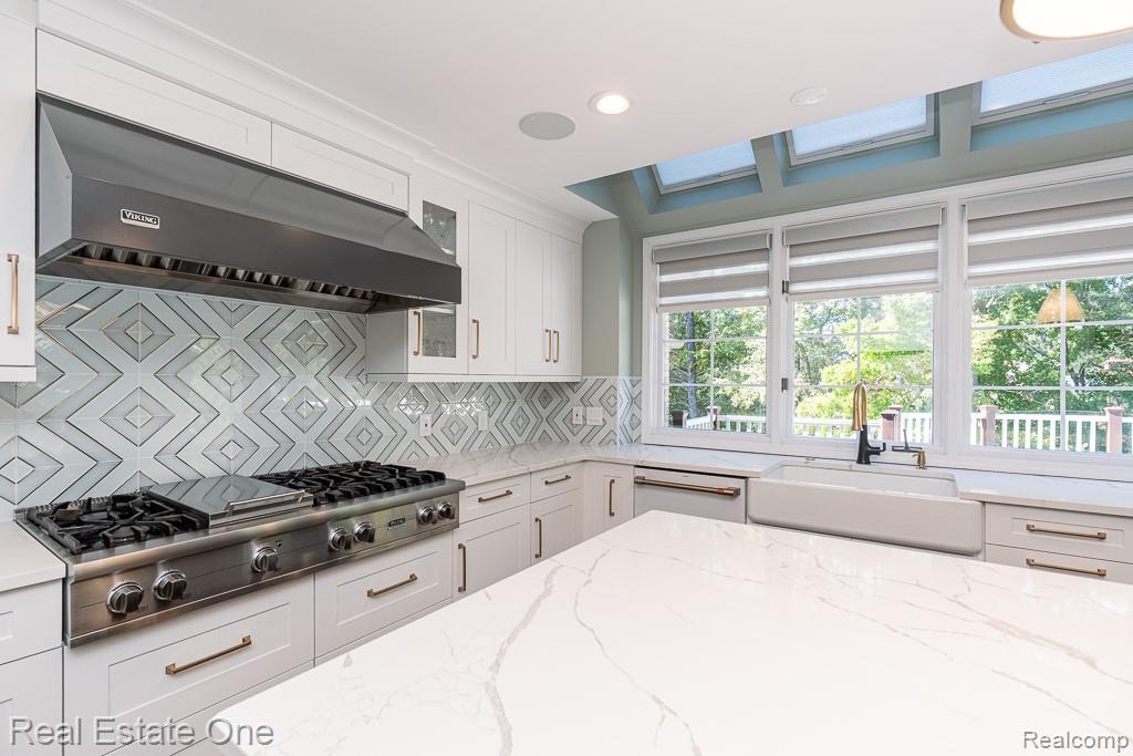 670 Cherry Tree Lane