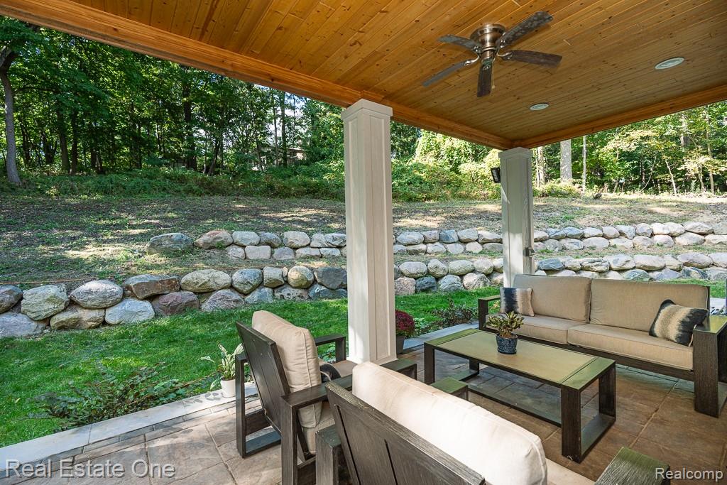 201 Beechview Drive S
