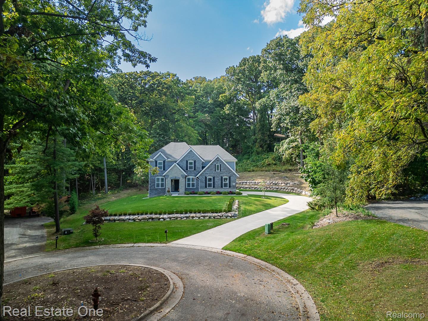 201 Beechview Drive S