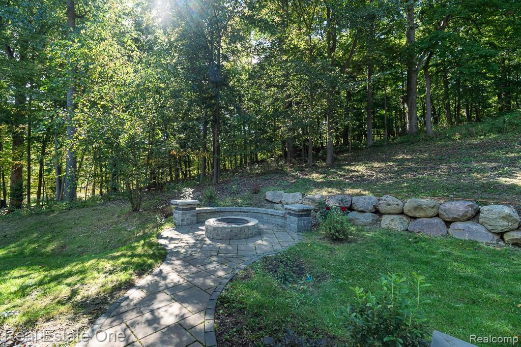 201 Beechview Drive S