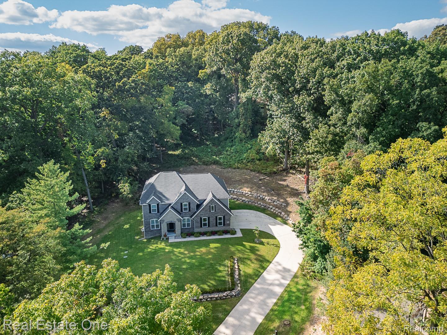 201 Beechview Drive S