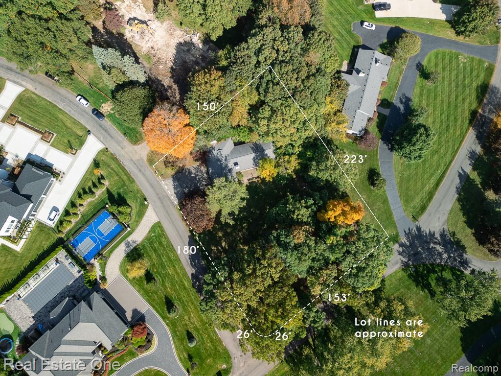 2740 Bretby Dr Troy MI