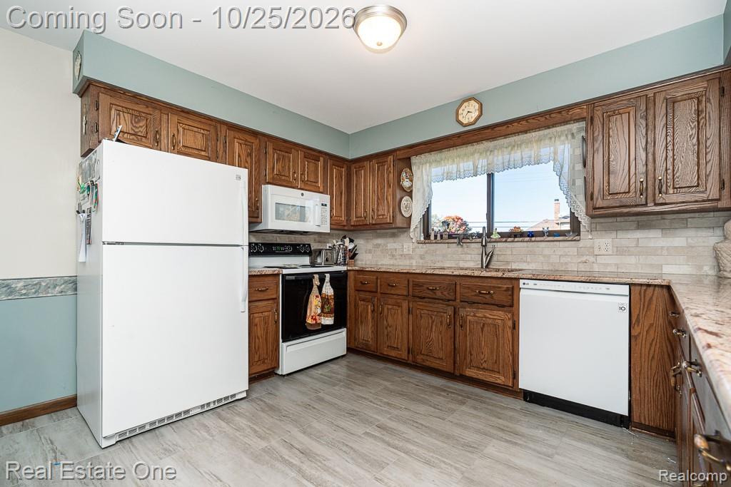 16349 Monticello DR