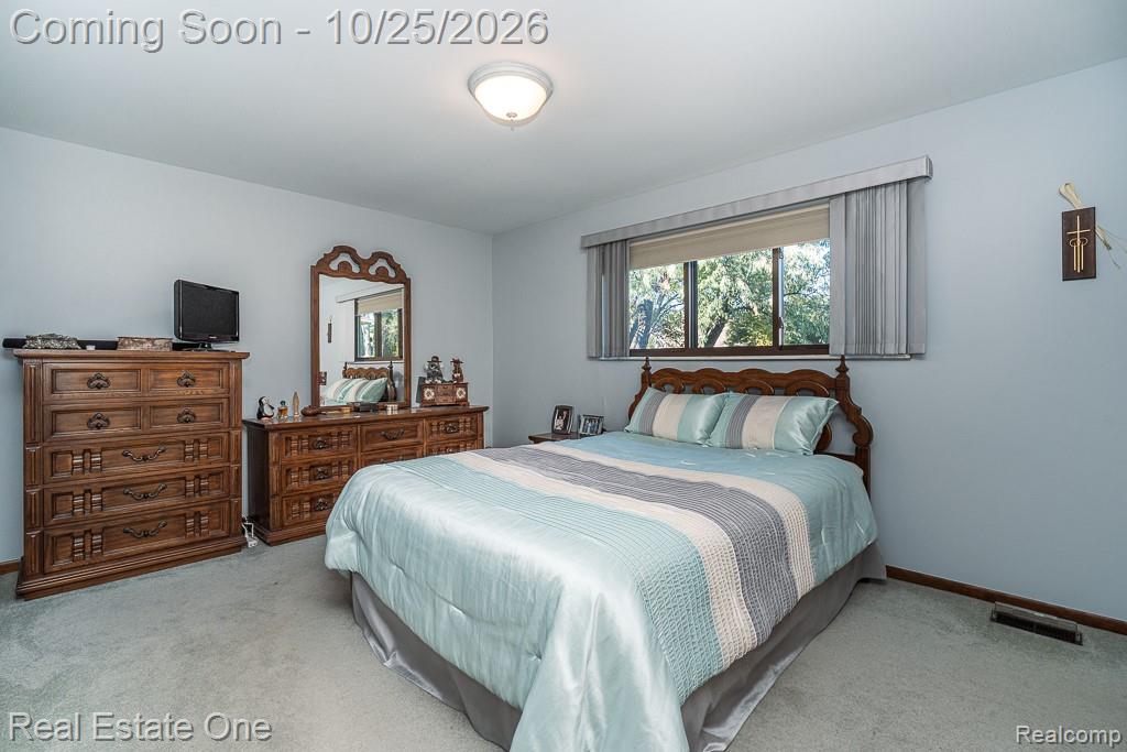 16349 Monticello DR