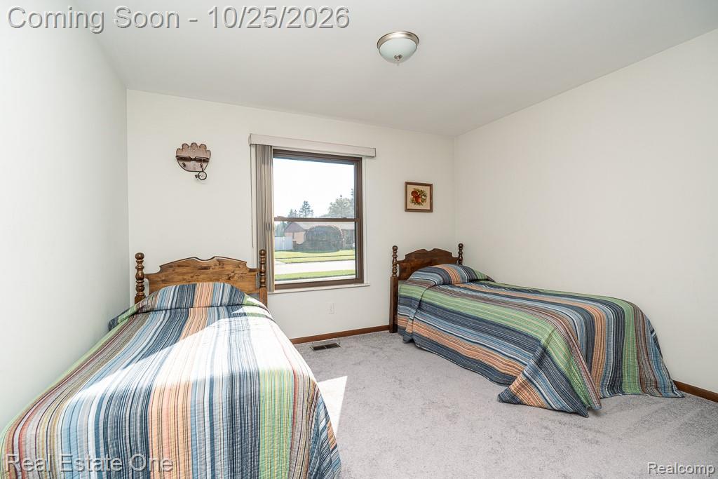 16349 Monticello DR
