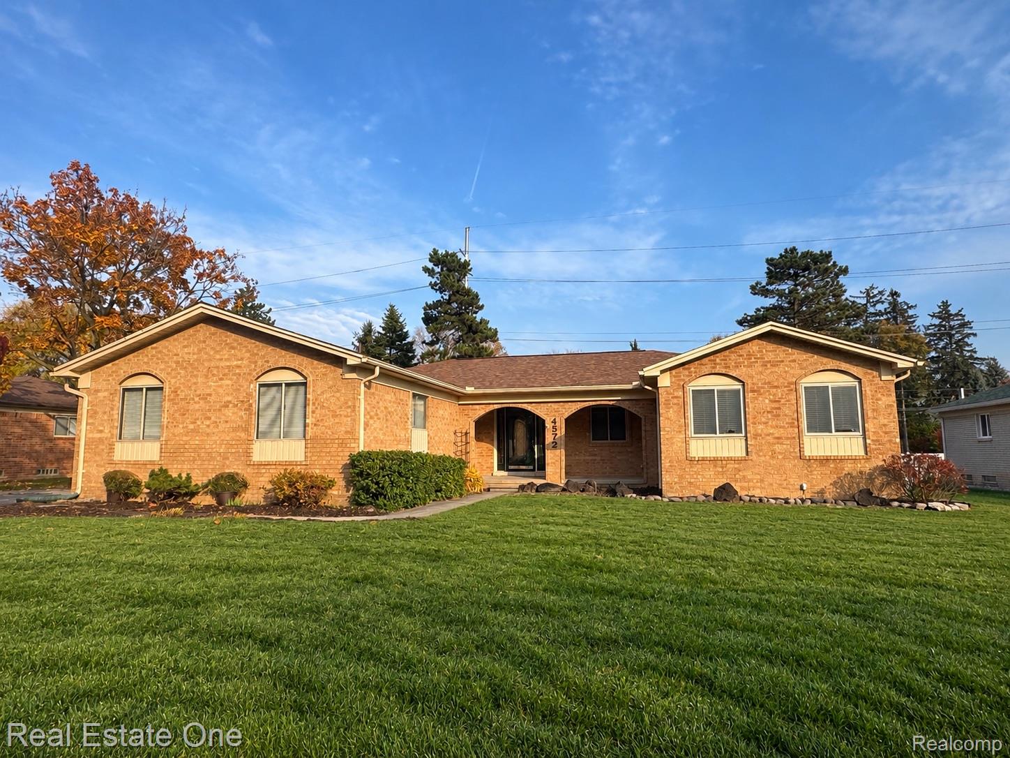 4572 Bonniebrook Dr Troy MI
