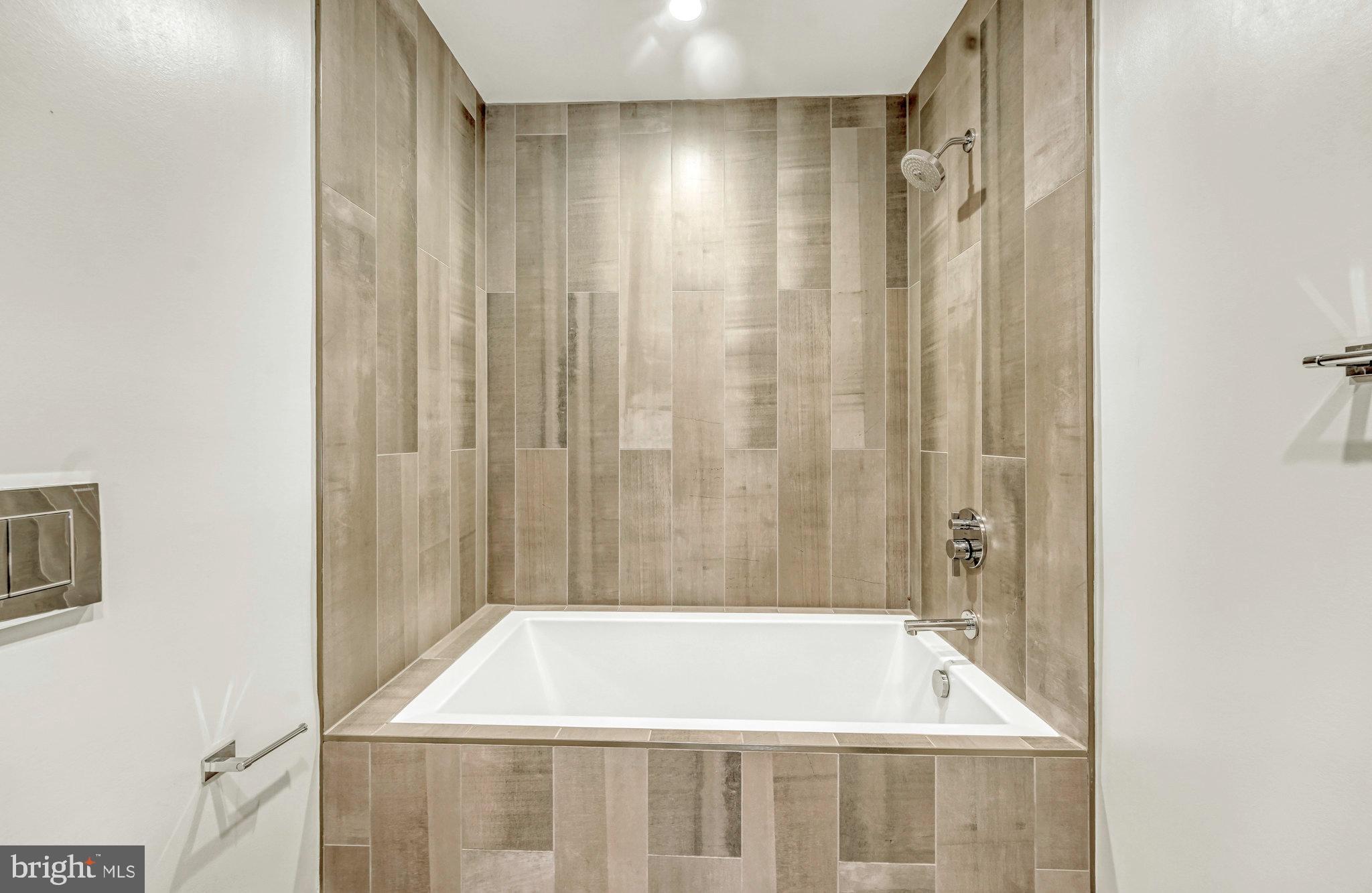 505 K STREET NE Unit: 1