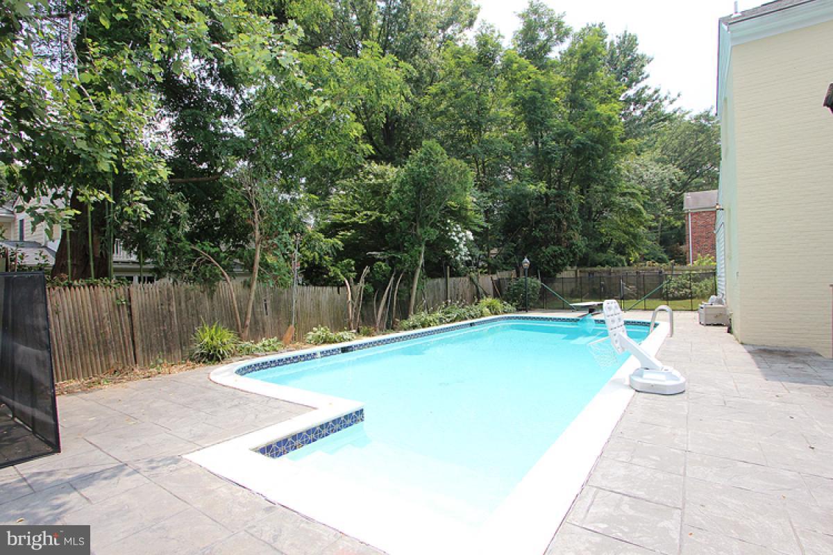 5600 BEAM COURT